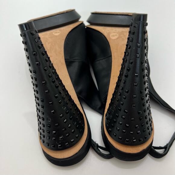 BCBGMAXAZRIA Ma-Lady Satin Embellished Platform Stiletto Heels | Size: 10B - Picture 12 of 15